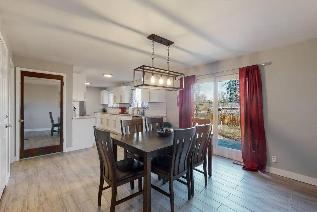 Large Remodeled Home With 5 Bedrooms 4 King Bed Centennial Zewnętrze zdjęcie